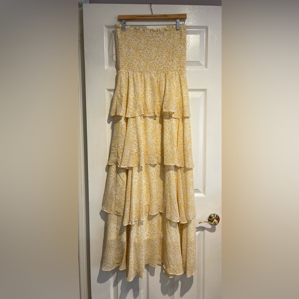 Never worn- NWT Fab’Rik Flowy Strapless Tub Maxi Dress with beautiful tiers